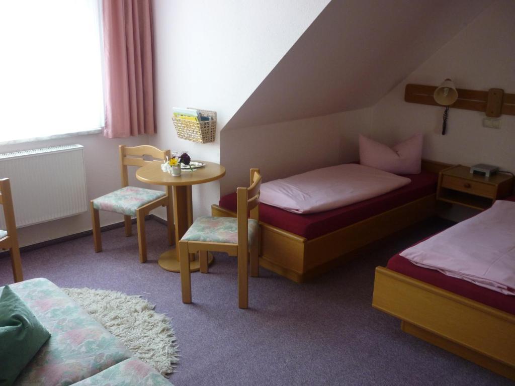 Hotel Burghof Schwarzatal Bilik gambar